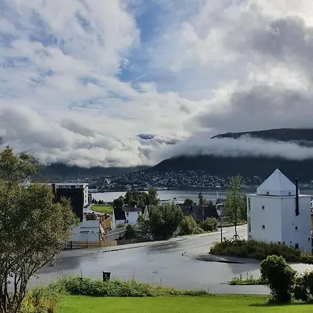 Cozy, Central Apartment With Best View In Tromso Exterior photo